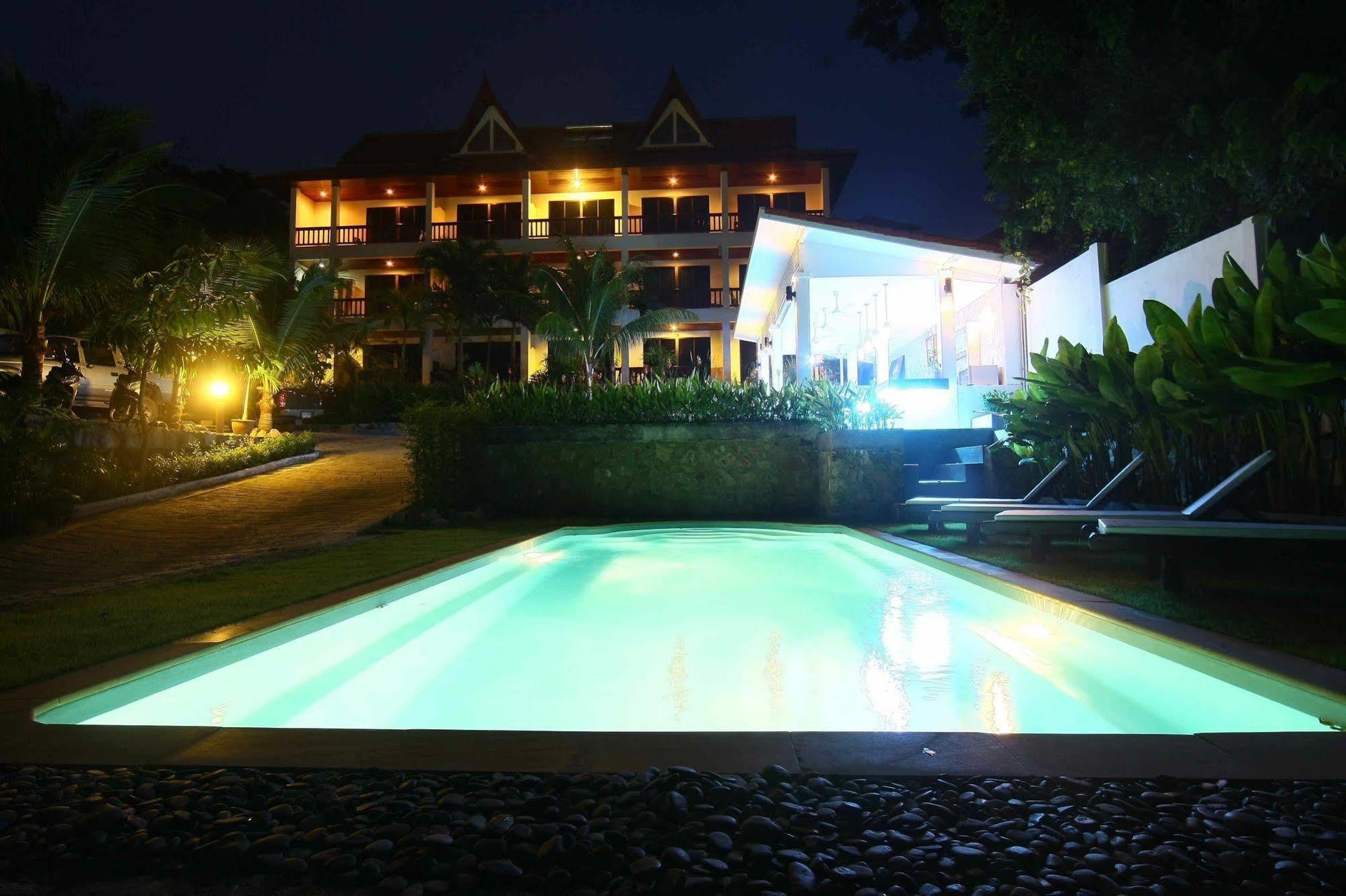 Sea Hills Resort Patong Exterior photo